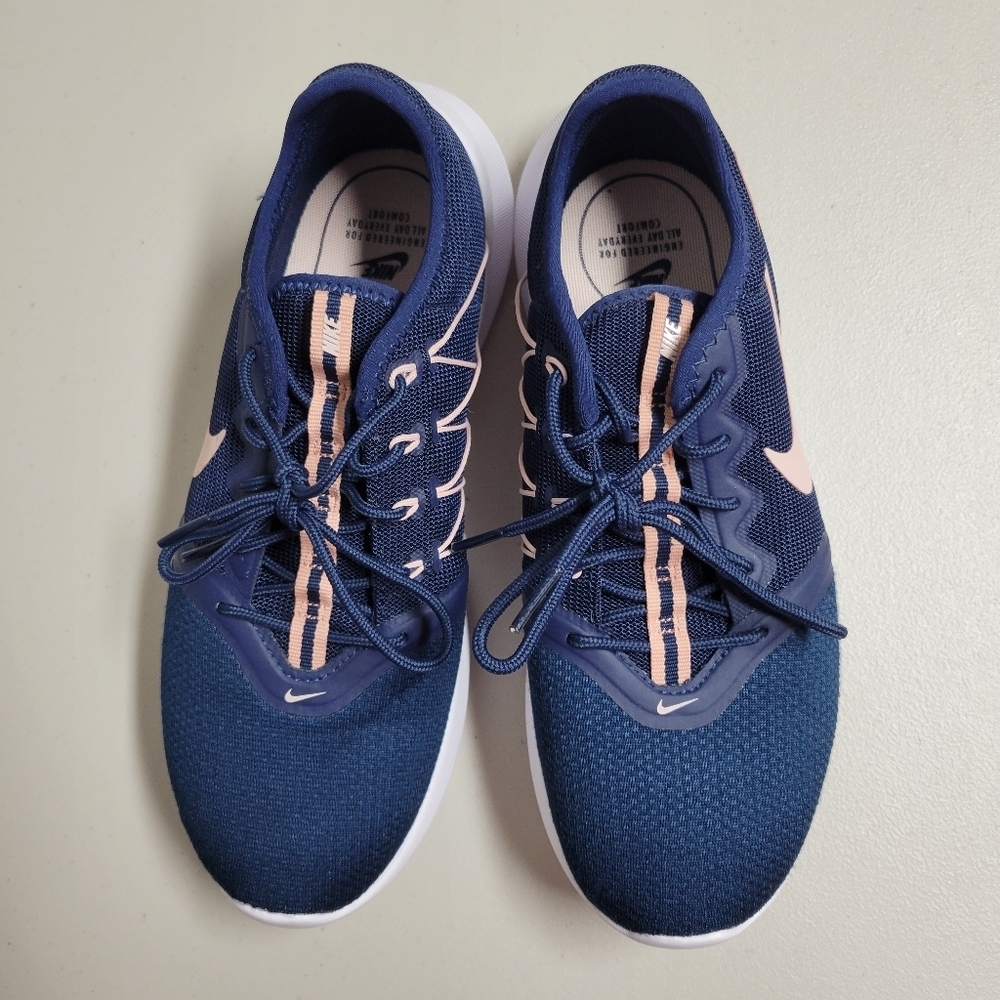 Nike Viale Tech Racer Lace Up Low Top Sneakers Women's Size 8. - Picture 3 of 11